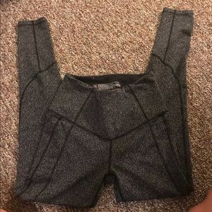 Victoria’s Secret knockout workout pant w pockets